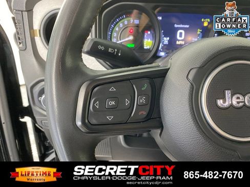 Used 2024 Jeep Wrangler Unlimited w/ Convenience Group AWD/4WD image 14