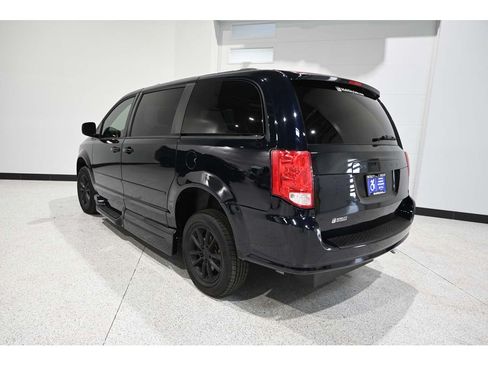 Used 2015 Dodge Grand Caravan SXT FWD image 8