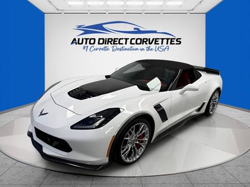 Used 2015 Chevrolet Corvette Z06 w/ 3LZ Preferred Equipment Group RWD image 25