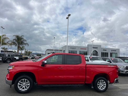 Used 2025 Chevrolet Silverado 1500 LT AWD/4WD image 5