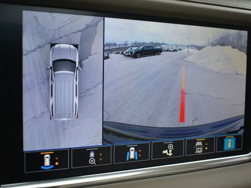 Used 2021 GMC Yukon Denali image 17