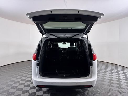 New 2026 Chrysler Voyager LX image 11