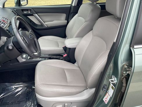 Used 2016 Subaru Forester 2.5i Touring w/ Eyesight & Navigation System image 11