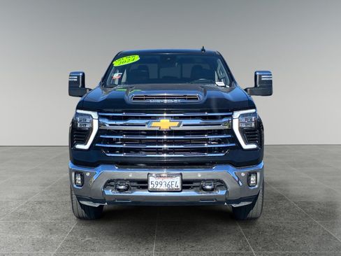 Used 2024 Chevrolet Silverado 2500 LTZ w/ LTZ Premium Package AWD/4WD image 8