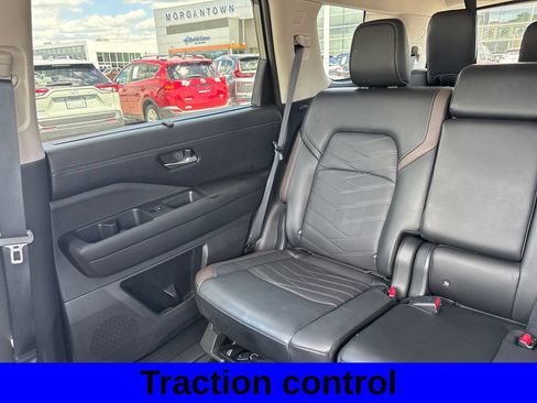 Used 2025 Nissan Pathfinder Platinum w/ Cargo Package AWD/4WD image 13