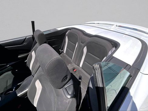 Used 2019 Chevrolet Camaro LT RWD image 21
