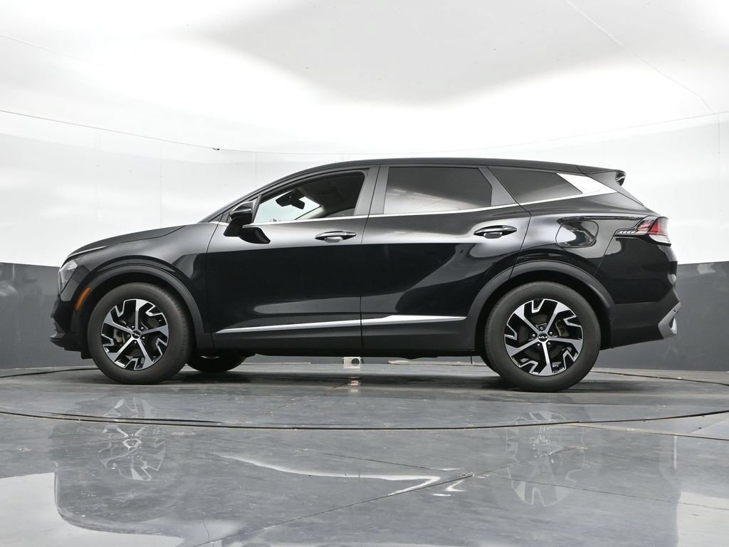 Used 2023 Kia Sportage EX FWD image 45