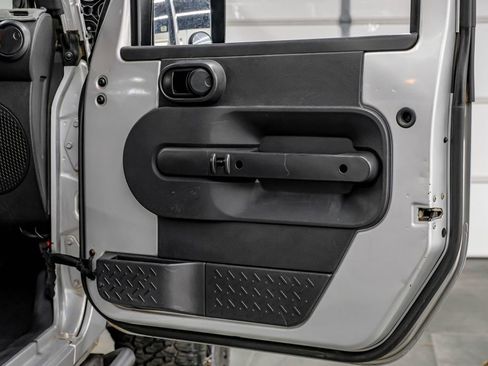 Used 2007 Jeep Wrangler X image 42