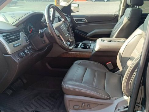 Used 2020 GMC Yukon Denali w/ Denali Premium Package AWD/4WD image 5