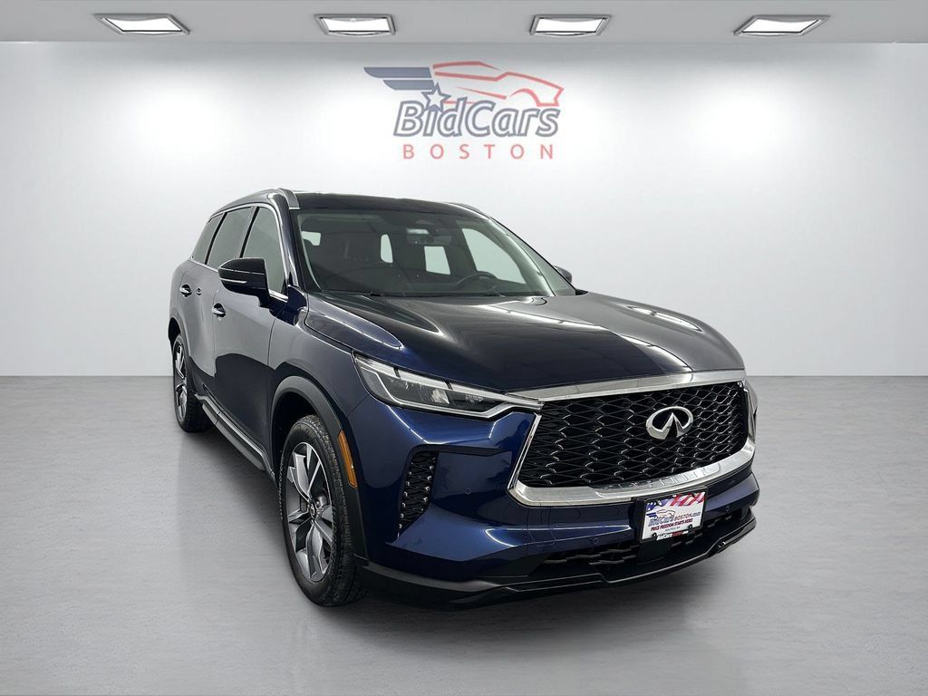 Used 2024 INFINITI QX60 Luxe AWD/4WD image 3