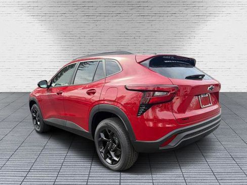 New 2026 Chevrolet Trax LT w/ Driver Confidence Package FWD image 2