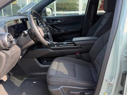 Used 2025 Chevrolet Equinox LT w/ Safety and Technology Package