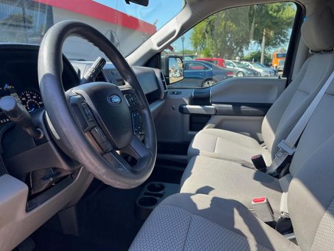 Used 2017 Ford F150 XLT w/ Trailer Tow Package image 19