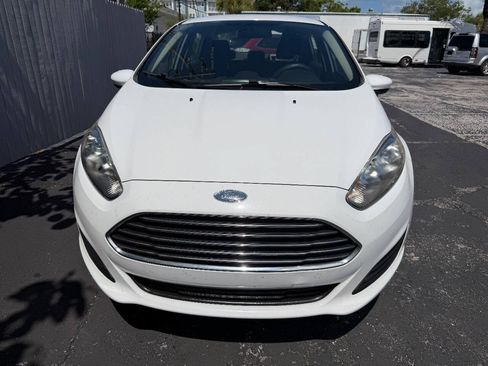 Used 2018 Ford Fiesta SE FWD image 3