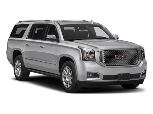 Used 2017 GMC Yukon XL Denali w/ Open Road Package AWD/4WD image 9