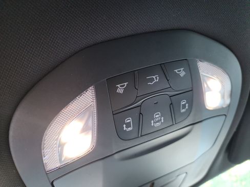 New 2026 Chrysler Pacifica Select image 9