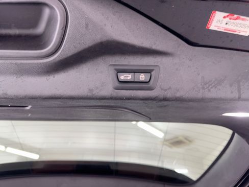 Used 2021 BMW X7 xDrive40i w/ Premium Package image 28