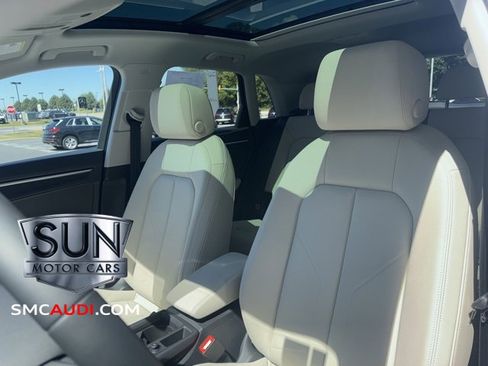 Certified 2025 Audi Q3 2.0T Premium Plus w/ Premium Plus Package image 31