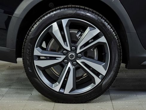Certified 2024 Volvo V60 B5 Cross Country Plus image 40