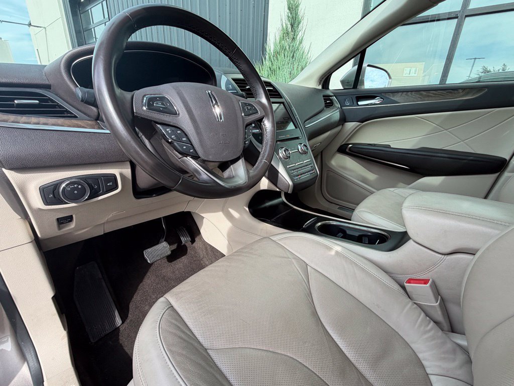 Used 2019 Lincoln MKC Reserve AWD/4WD image 4