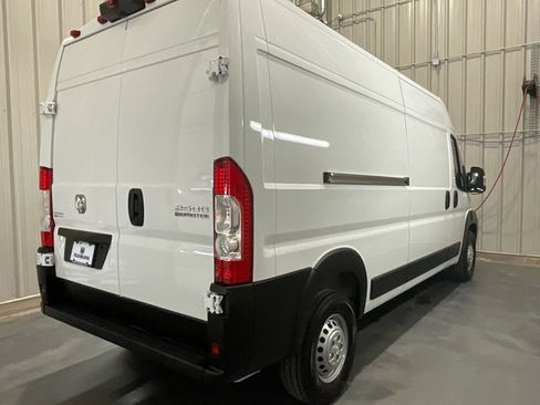 Used 2025 RAM ProMaster 2500 w/ Convenience Group image 22