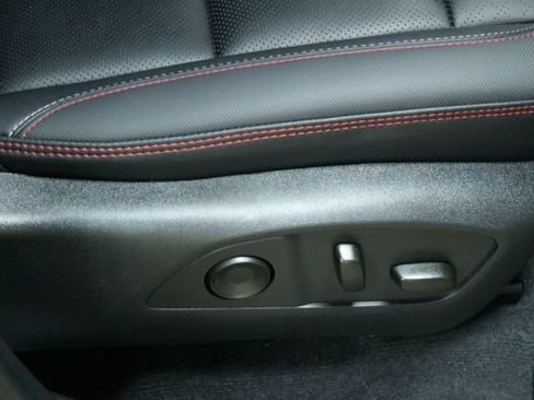 Used 2025 Chevrolet Traverse RS w/ LPO, Floor Liner Package AWD/4WD image 11