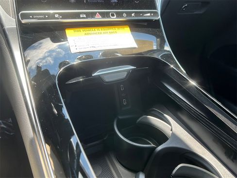 Certified 2025 Mercedes-Benz GLC 300 image 33