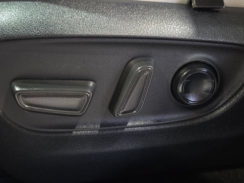 Used 2024 Toyota RAV4 Limited AWD/4WD image 20