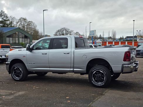 New 2026 RAM 2500 Laramie AWD/4WD image 26