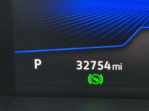 Used 2022 Volkswagen Tiguan S image 13