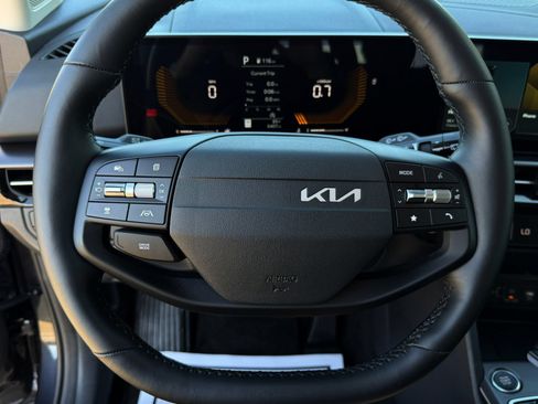 Used 2026 Kia Sportage EX FWD image 21