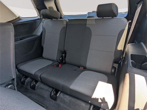 Used 2018 Chevrolet Traverse LS FWD image 15