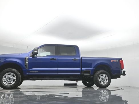 New 2026 Ford F250 XLT w/ FX4 Off-Road Package AWD/4WD image 7