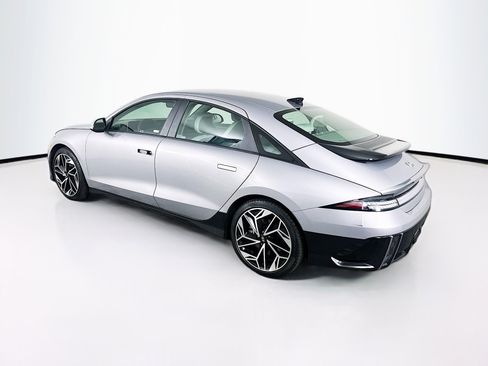 Used 2024 Hyundai Ioniq 6 SEL image 5