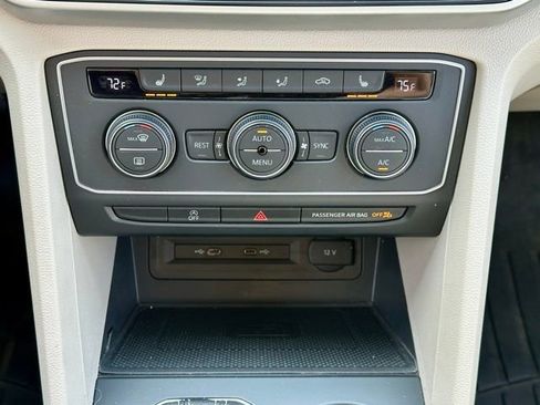 Used 2021 Volkswagen Atlas SE w/ Panoramic Sunroof Package image 30