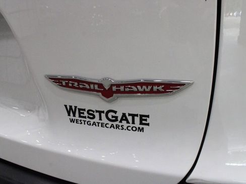 Used 2020 Jeep Cherokee Trailhawk w/ Cold Weather Group image 43