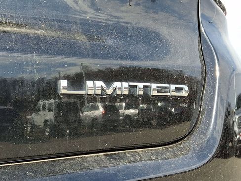 Used 2017 Jeep Compass Limited w/ Navigation Group image 32