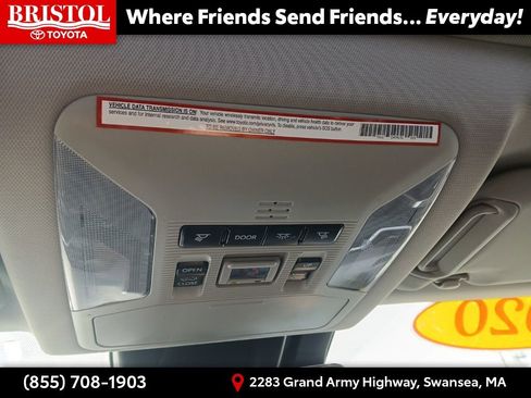 Used 2020 Toyota RAV4 XLE Premium image 28