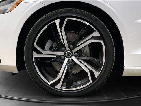 Certified 2023 Volvo S60 B5 Core w/ Climate Package image 9