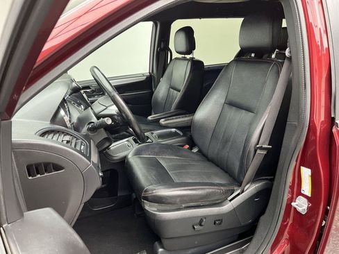Used 2019 Dodge Grand Caravan GT FWD image 8