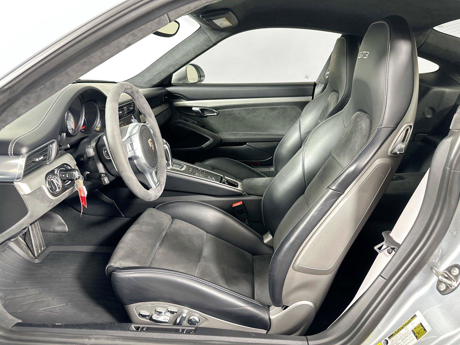 Certified 2015 Porsche 911 GT3 RWD image 5