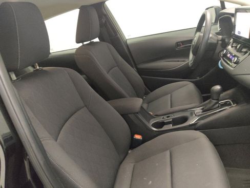 Used 2025 Toyota Corolla LE FWD image 21