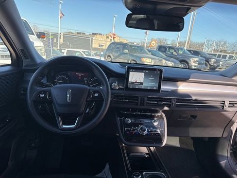 Used 2022 Lincoln Corsair AWD w/ Equipment Group 101A image 9