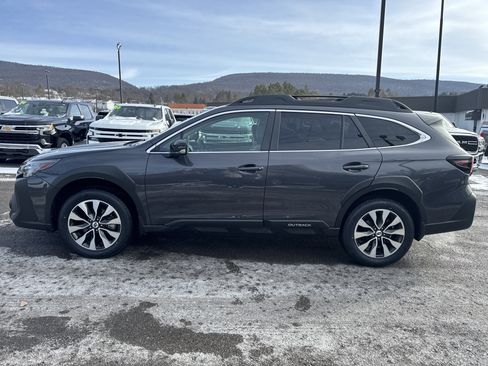 Used 2023 Subaru Outback Limited XT image 7