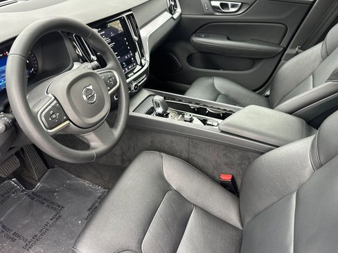 Certified 2025 Volvo S60 B5 Core FWD image 10