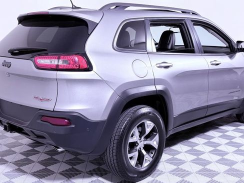 Used 2015 Jeep Cherokee Trailhawk w/ Comfort/Convenience Group image 3