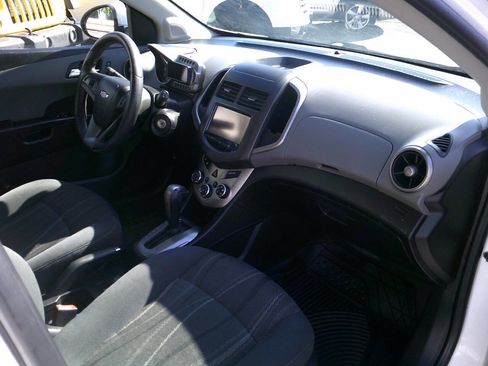 Used 2016 Chevrolet Sonic LT FWD image 10