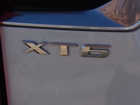 Used 2024 Cadillac XT6 Premium Luxury w/ Technology Package image 7