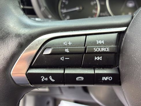 Used 2025 MAZDA MAZDA3 s image 33