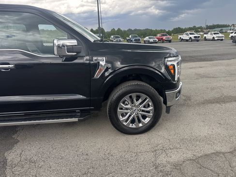 Used 2025 Ford F150 Lariat w/ Equipment Group 501A Mid AWD/4WD image 11